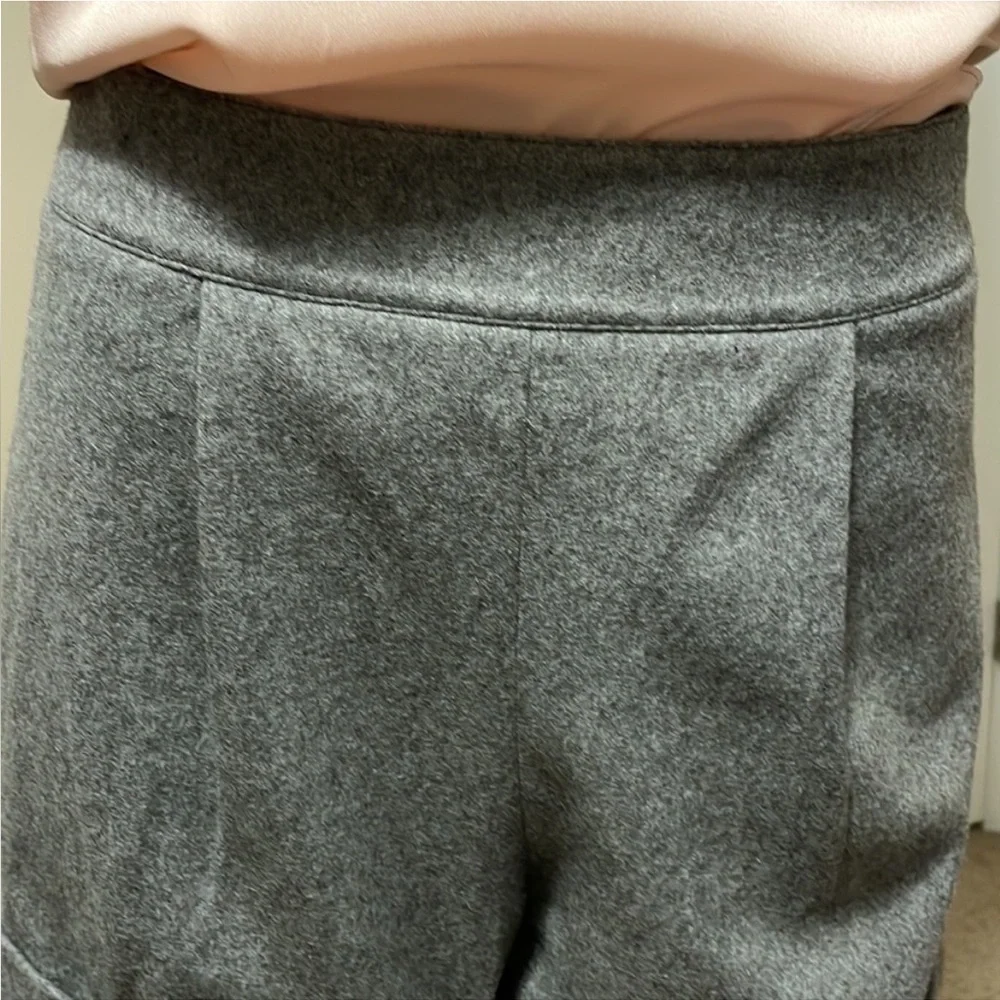 Alice + Olivia Felt Wool Pleated Cuff Shorts Exposed Zip Back High Waist NWOT 6